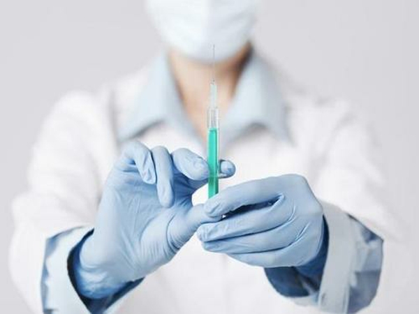 吃一个疗程溴隐亭可以打新冠疫苗吗？