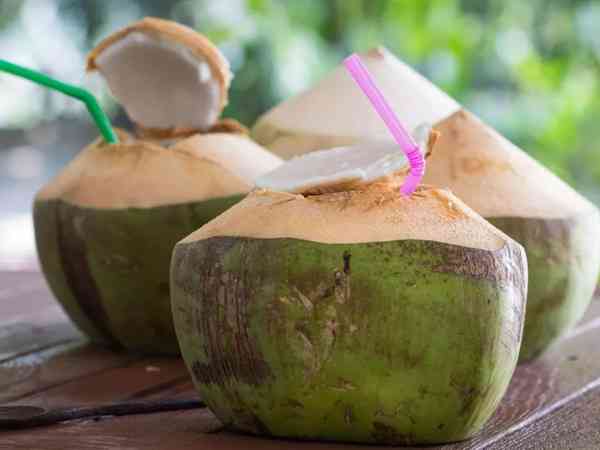 羊水过少一天吃两个椰子补充有用吗？