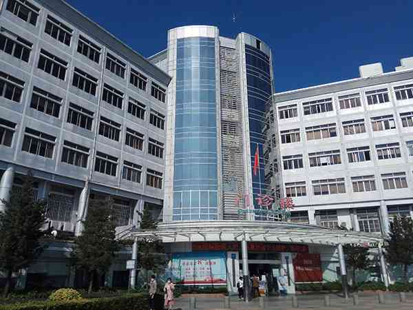 江门市中心医院蓬江分院具体在哪条街道？