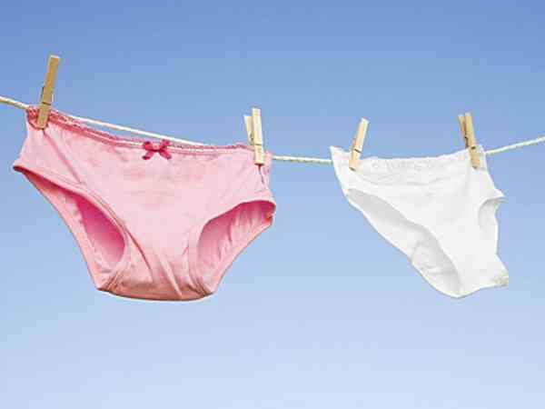 移植后内裤经常湿是胚胎着床了吗？