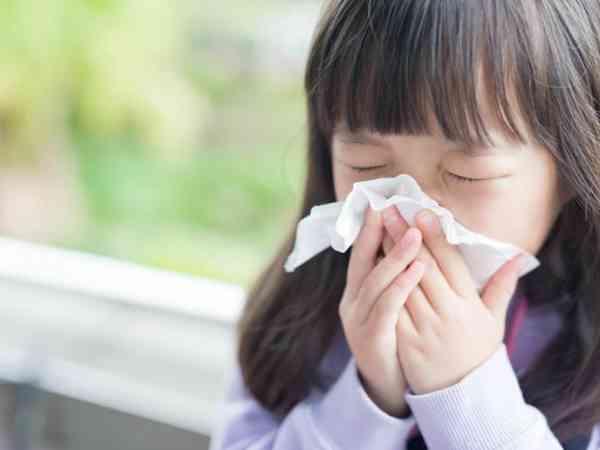 宝宝过敏性鼻炎吃药后一直不好，需要查过敏源吗？