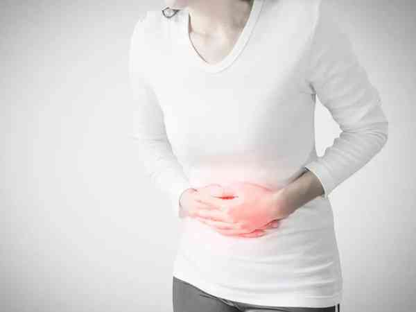月经后半个月有血丝分泌物、小腹微痛是妇科炎症吗？