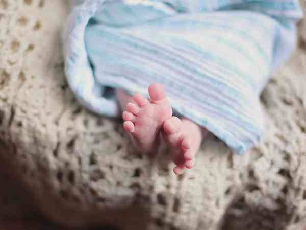 宝宝长丘疹性荨麻疹除了换床单还需要做些什么？