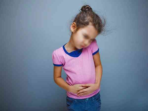 4岁宝宝肚脐上部按着有气并且疼痛是肠胃有问题吗？