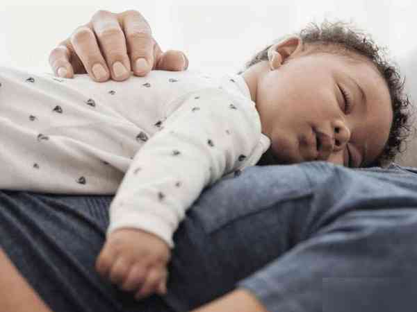 8个月宝宝白天睡觉一直醒是缺乏微量元素吗？