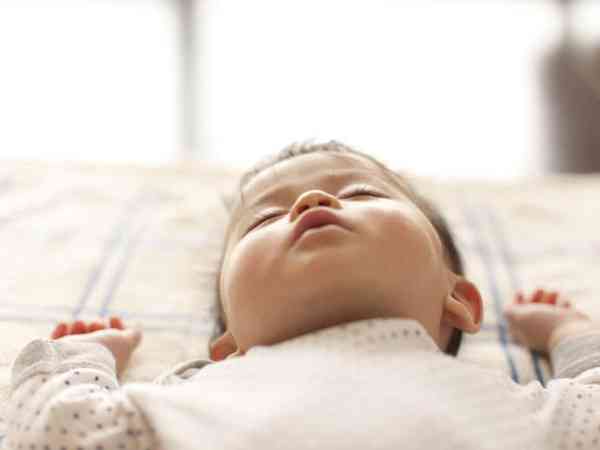 出生5天宝宝几乎24小时都在睡正常吗？
