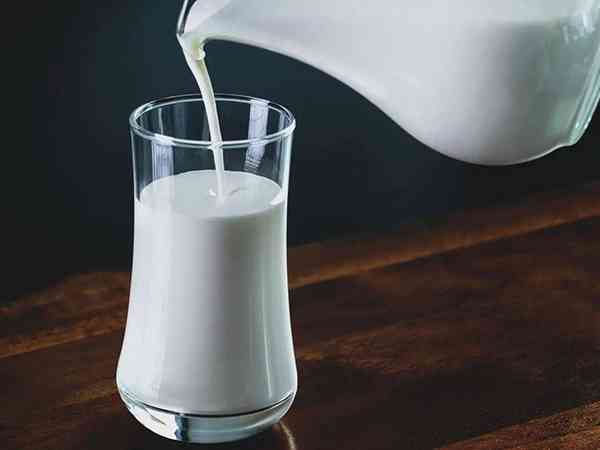 铁剂服用注意事项中有写不能与牛奶同服吗？
