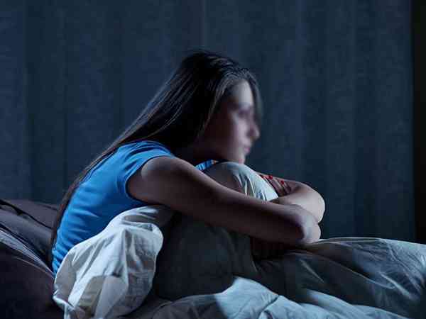51岁更年期症状严重，经常失眠潮热要怎么调理好？