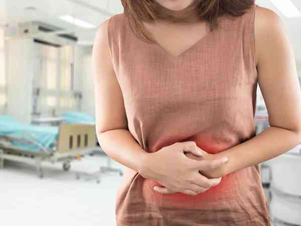 孕早期反复出血腹痛，已有胎心胎芽胎停的几率大吗？