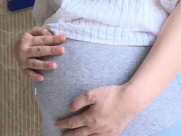 女子怀孕七个月被公司称没产假劝退到底合法吗？