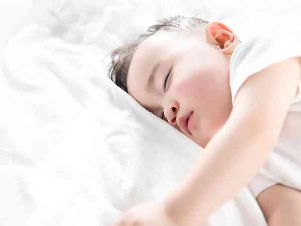 婴儿佝偻病睡觉是什么姿势？有图片吗？