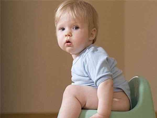 宝宝吃奶后就拉，是乳糖不耐受过敏还是消化不良？