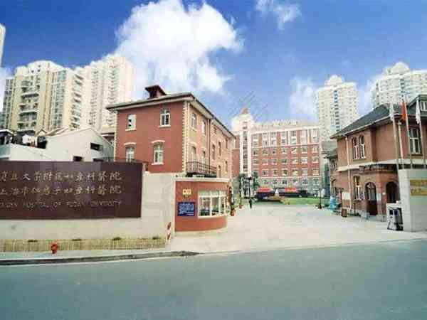 上海集爱医院生殖科做试管找哪个医生比较好？