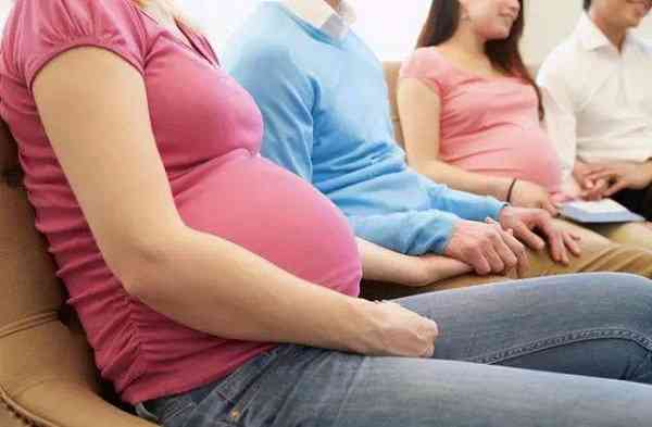 孕妇肚子上怀是男孩还是女孩？