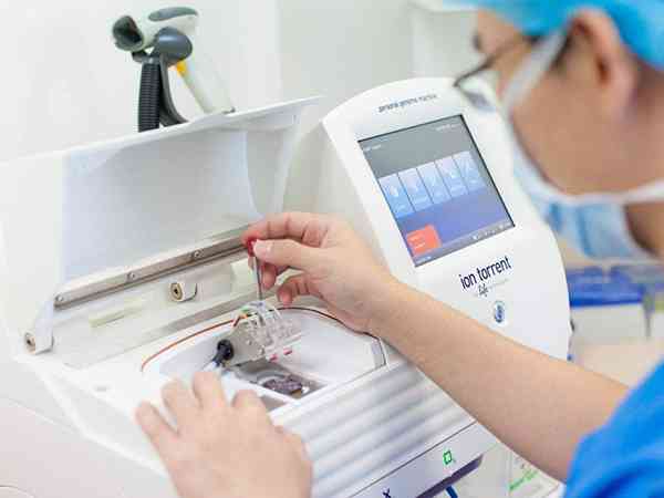 上海仁济生殖医院北院做三代试管筛查一个胚胎大概多少钱？