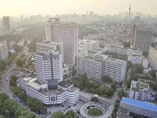 江苏省人民医院生殖中心哪个医生做试管好？