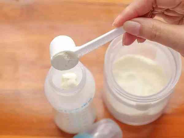 国家为什么禁止1岁以下婴幼儿吃乳钙奶粉？