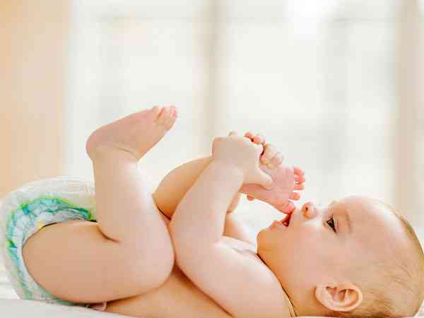 新生儿攒肚的6个特点包括排便次数减少吗？
