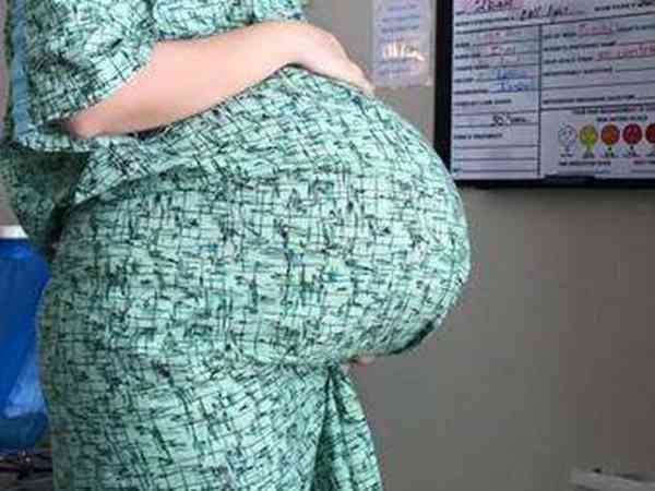 试管意外怀上三胞胎孕七周做减胎手术风险有多大？