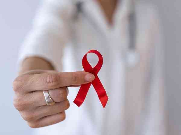 单身艾滋病hiv载量为0可以在哪些国家合法收养孩子？