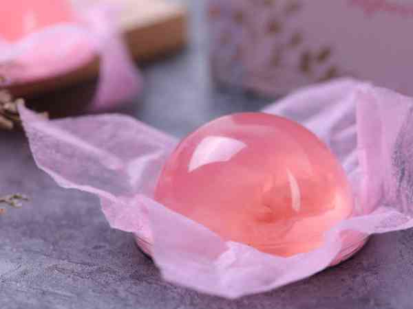 取卵后三天有粉色分泌物流出是怎么回事？影响鲜胚移植吗？