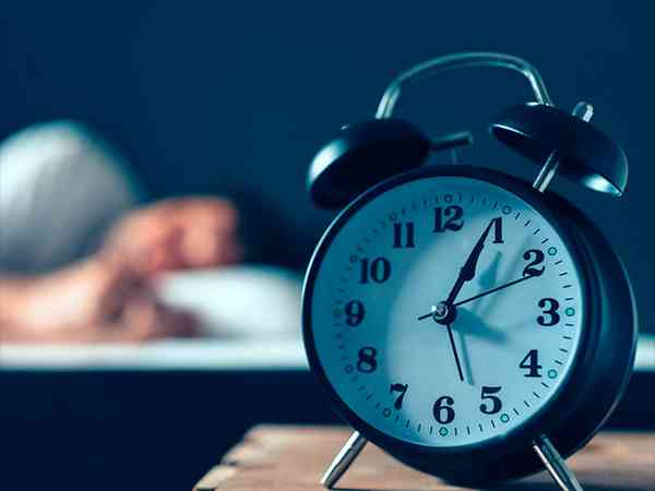 试管移植半个月都睡不着早上很早就醒了怎么办？