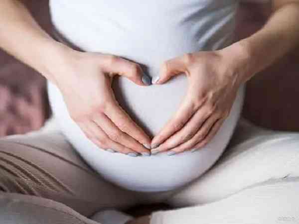 怀女儿初期最准的症状有哪些？孕吐、口味变化、肚型一看便知