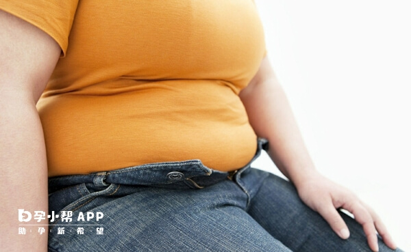 46岁女性闭经之前会出现肥胖症状