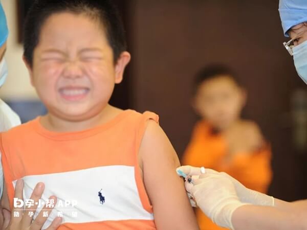 下半年国内新冠疫苗主要接种人群是青少年