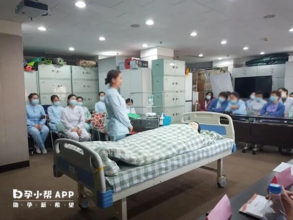 沈阳菁华医院拥有无数专业技术人员