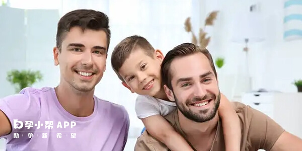 男同性恋可以到美国做试管生孩子