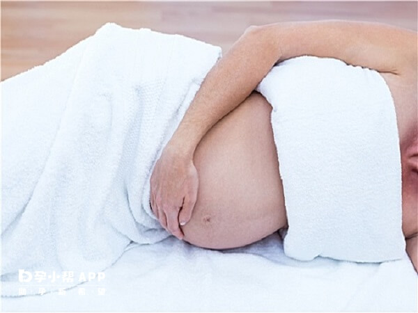 女性怀孕3-4天可能会体温升高
