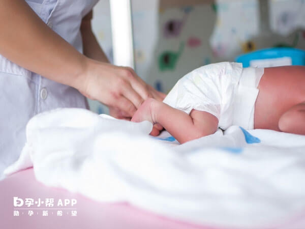 宝宝肾积水严重出生后可能需要手术治疗