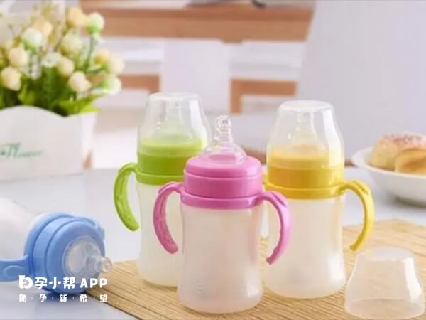 宝宝呛奶可以给宝宝用ss最小号奶瓶