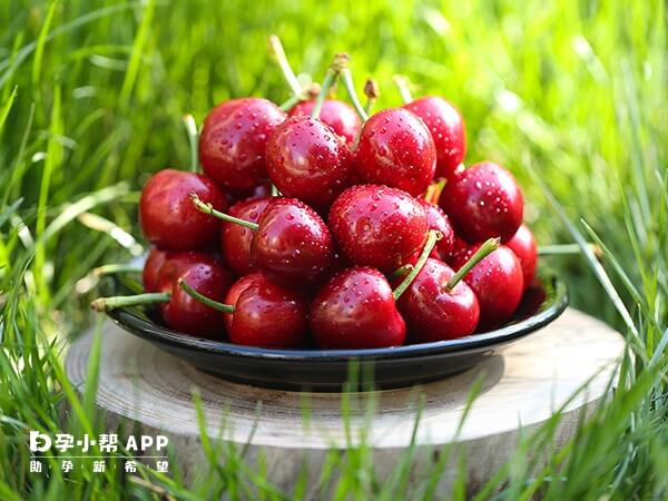 樱桃的含铁量是水果中的佼佼者
