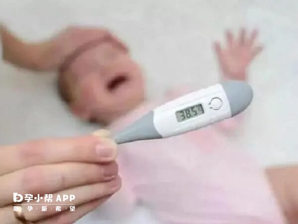 婴儿第一次发烧的时间要根据具体情况来决定