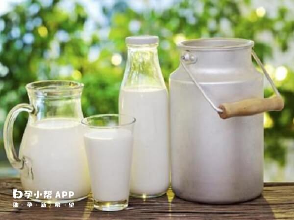 牛奶是补钙的主要来源之一