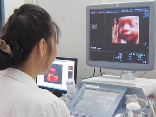 7个月男胎阴囊B超影像怎么看？附生殖部位彩超图片