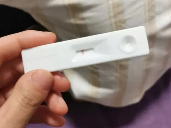 试管婴儿移植第十天晚上用验孕棒测出的结果准不准？