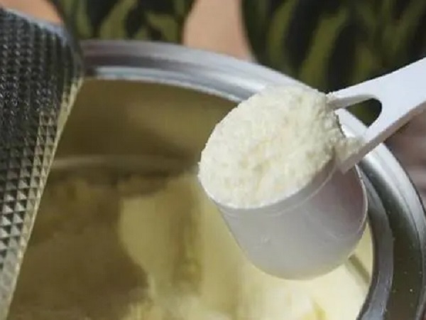 澳洲版a2二段奶粉的冲泡比例是多少毫升水一勺奶粉？
