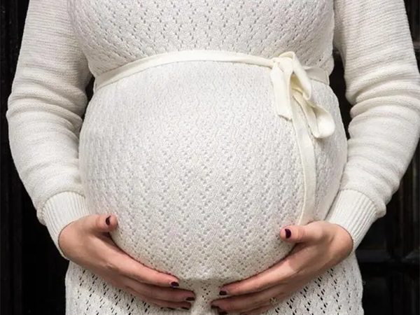 高龄借卵试管婴儿和自然怀孕哪个成功率高更好受孕？