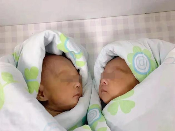 头胎试管婴儿剖腹产2年后二胎还可以做试管移植双胞胎吗？
