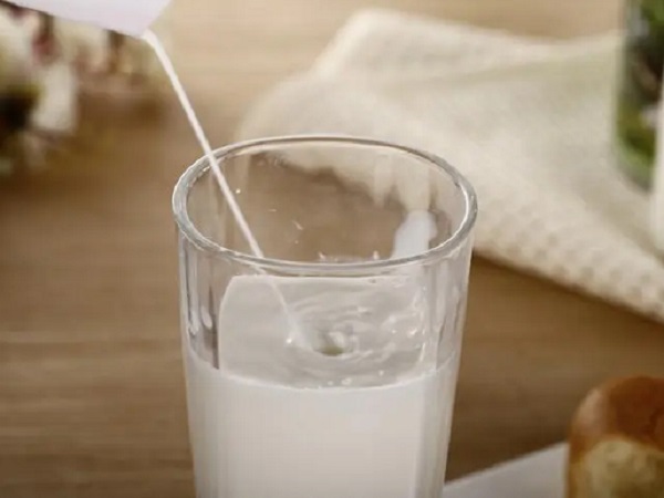 摇篮奶粉奶源、营养成分、配方等方面表现怎么样？