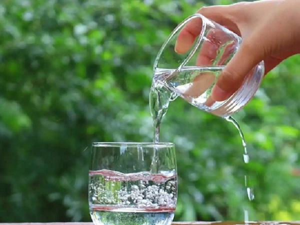 人工授精后多喝水好还是少喝好？一天几杯比较合适？