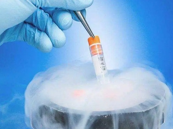 达不到冷冻标准的胚胎是几级的？