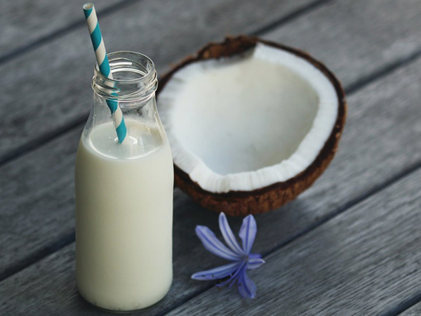 孕中期喝椰子汁对胎儿的好处是可以补羊水吗？