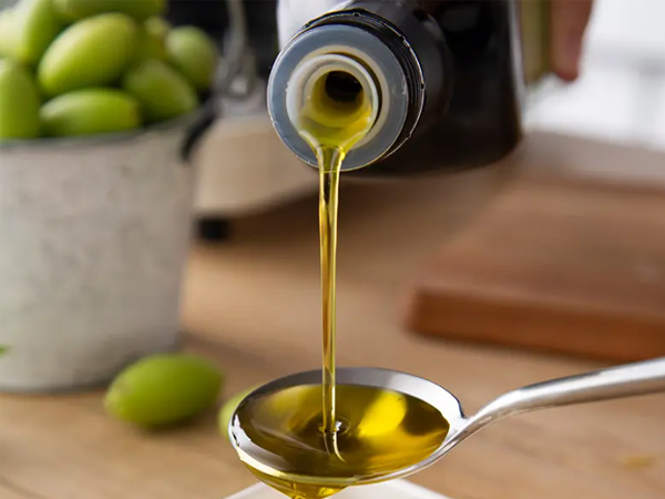 孕中期炒菜用橄榄油好还是亚麻籽油好？