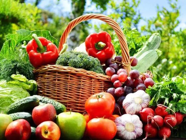 促排卵期间便秘多吃蔬菜水果和定时排便能改善吗？