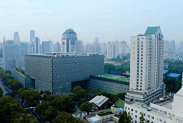 南京鼓楼医院做试管婴儿的费用多少？一代3万能做吗？