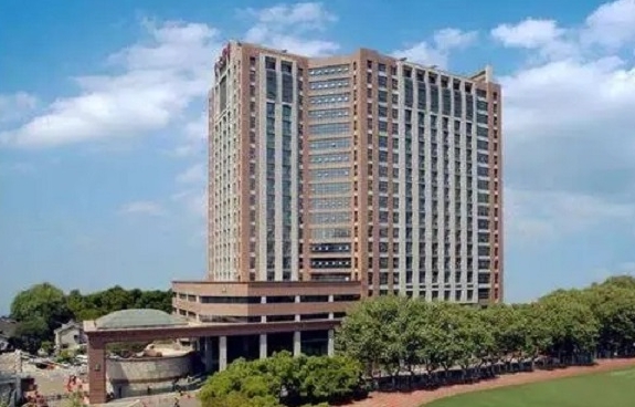 南京东南大学附属中大医院做试管婴儿费用只要3万吗？